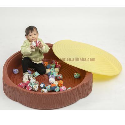 China Cute plastic sandbox toys for kids with various shapes plastic sandbox toys for kindergarten AYL-58 for sale