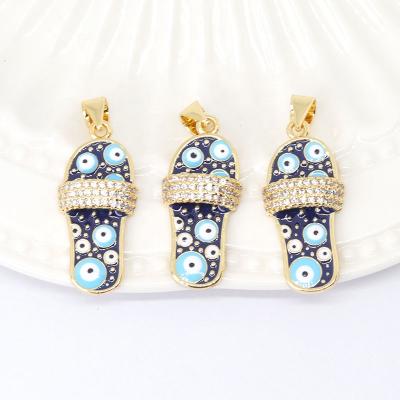 China 2021 New Trendy Trendy And Fashionable 18k Gold Plated Brass Zirconia Shoes Pendant Necklace For Girls for sale