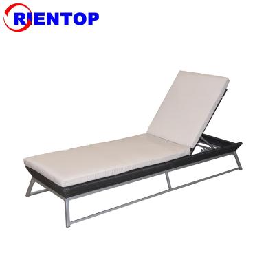 China Modern Aluminum Rattan Chaise Lounge Sun Lounge Traditional Outdoor Adjustable Beach Lounge Pool Back Furniture for sale