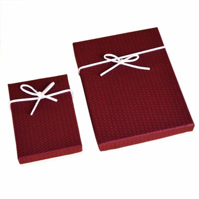 China Recyclable Exquisite Jewelry Packaging Box Universal Bow Necklace Jewelry Box Wholesale for sale