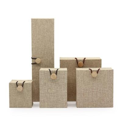 China Recyclable Vintage Wooden Buckle , Hanging Sackcloth Packaging Jewelery Box for sale