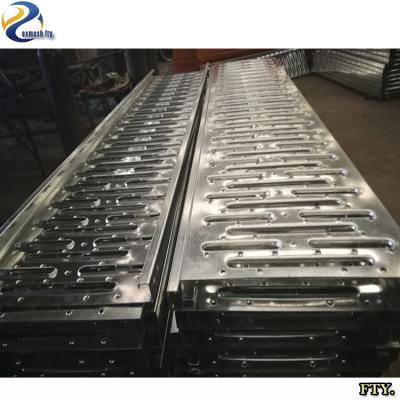 China Flange Plate Galvanized Steel Non-slip Board With Steel Pipe Bracket for sale