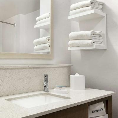 China Modern White Engineered Composite Quartz Bathroom Vanitytop for sale