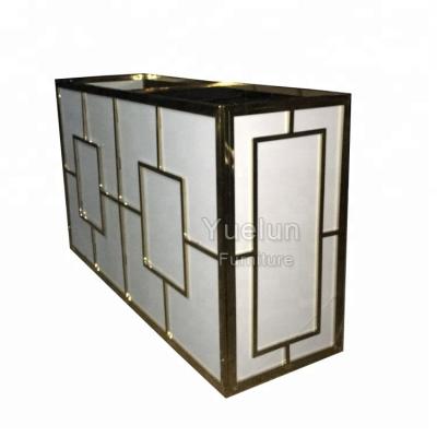 China Eco - Friendly Modern Metal Restaurant Banquet Hall Use Bar Counter With LED Light for sale