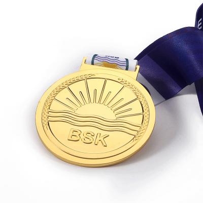 China PCS Manufacturers Design Custom Half Color Marathon 5k 10k 21k Fun Running Runner Race Finisher Sports Awards Gold Medal for sale