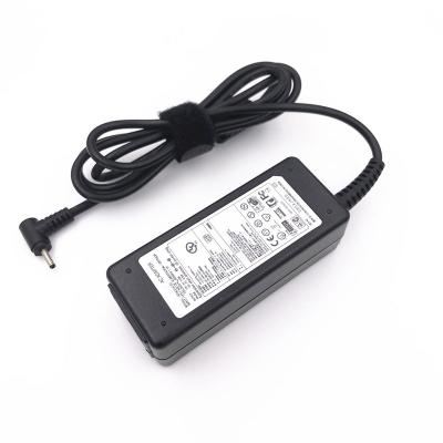 China 12V 3.33A/2.2A 40W 2.5*0.7mm LAPTOP Power Adapter For Samsung NP110S1K-K01/K02 Laptop Power Charger for sale