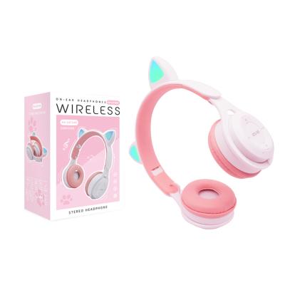 China Wireless Headphones Gaming Headphones LED Cat Ears Headset Comfortable Wearing Wireless Noise Canceling Stereo Wireless Headphones for sale