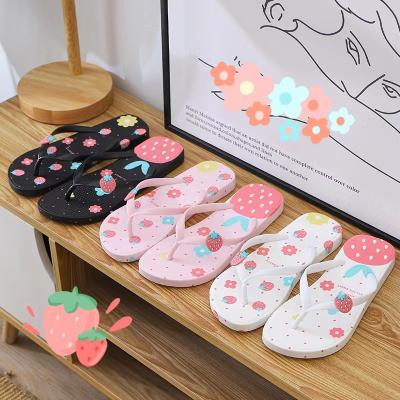 China Fashion Trend PVC Flip Flops Outdoor Sandals Women Ladies Girl Elegant Home Slippers Strappy High Quality for sale