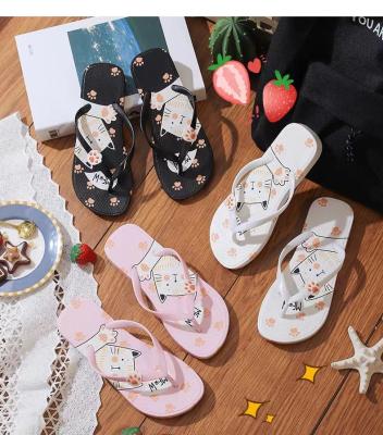 China Autumn Spring Sandals summer trend fashion women flat plastic girl house outdoor slides ladies beach slippers for sale