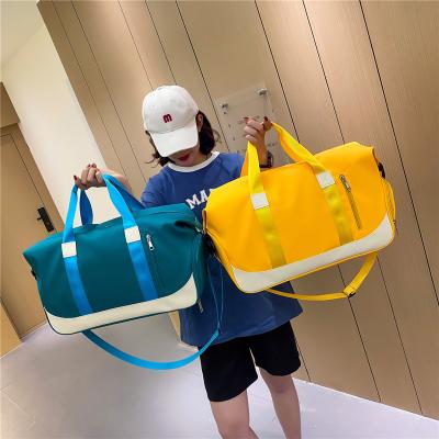 China New Large Capacity Divider Women Gym Sports Bags Ladies Weekend Travel Dry-Wet Bags Oxford Durable Waterproof Duffel Bags for sale