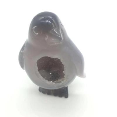 China Wholesale China Beautiful Agate Quartz Crystal Natural Handicraft Carving Penguin for sale