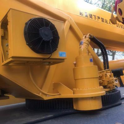 China TRUCK CRANE Used 8x4 Cargo Truck With 40 Tons Hiab Articulation Boom Crane Horse Max Moment Party Engine Ccc Advance Time Power Training Cylinder for sale