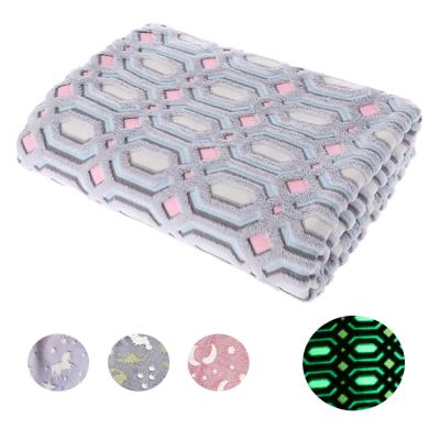 China Waterproof Abstract Geometric Plush Blanket Super Soft Throw Pattern Blanket Glow in Dark Blanket for Kids for sale