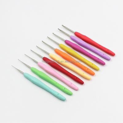 China Aluminum+TPR Wholesale 0.5-2.75mm Single Soft Handle DIY Aluminum Crochet Knitting Needle TPR Manual Knitting for sale