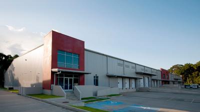 China Prefabricated Anti-corrosion Factory Steel Buildings With Galvanized Purlins for sale