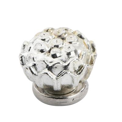 China New Design Traditional Sideboard Knob Handle Cabinet Handle And Knobs For Wholesales for sale