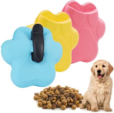 China Viable Pouch Snack Bag Silicone Feeding Dogs Pack Pouch Treat Pouch Pet Training Bag Waist Pack for sale