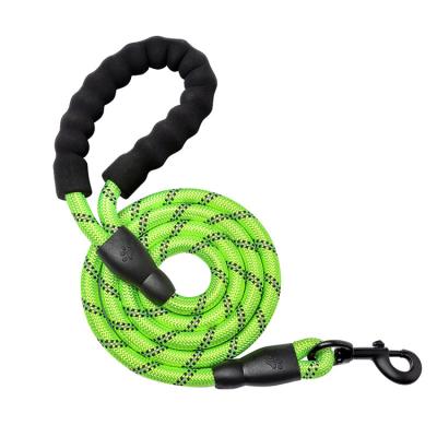 China Highly Reflective Reflective Heavy Duty Dog Rope Leash With Soft Padded Anti-Slip Handle for sale