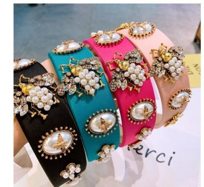 China Pretty Lady Luxury Bright Color Fashional Large Alloy Rhinestone Wide Vintage Baroque Pearl Bee Headband for sale