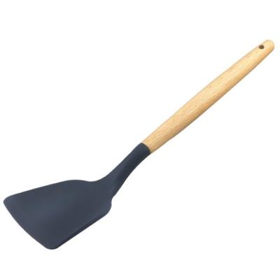 China Sustainable Kitchen Tools Chinese Shovel Egg Fish Turner With Wooden Handle for sale