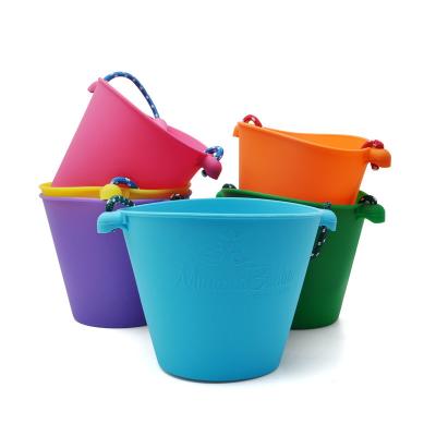 China Insulate Warmer Silicone Wholesale Summer Bottle BPA Free Toy Folding Bucket Beach Outdoor Bucket For Kids for sale