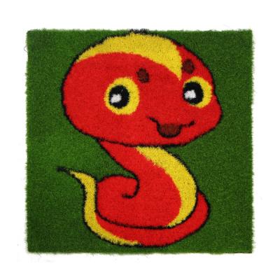 China Art Decor Customized Cartoon Snake Shape Artificial Plastic Grass Animals For Sale for sale