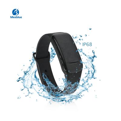 China Portable bluetooth bracelet ibeacon/Eddystone BLE5.0 proximity alarm waterproof 23.*2.5*0.8CM for sale