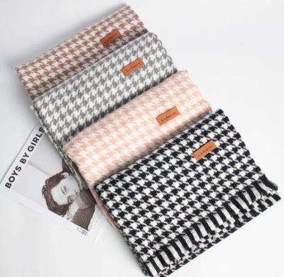 China Fashion 2020 New Houndstooth Scarf Women Shawl Winter Fashion Woman Long Scarf for sale