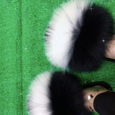 China Natural Raccoon Fur Slippers Women Raccoon Fur Slippers Waterproof Wholesale Fur Slippers for sale