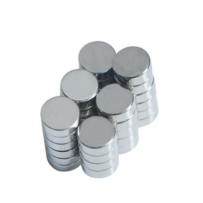 China Industrial Magnet N35 N38 N40 N42 N45 N48 N50 N52 Disc Magnets Neodymium for sale