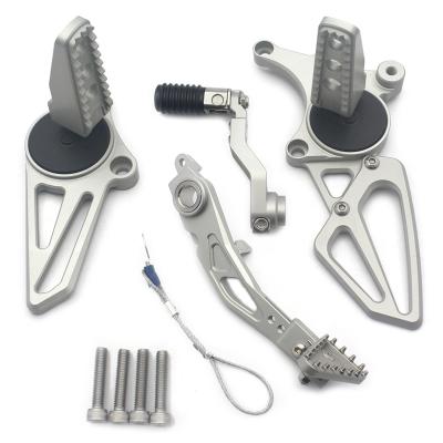 China Aluminum Alloy Aluminum Motorcycle Rear Set Foot Pegs Pedal For BMW R nineT 2014-2017 for sale