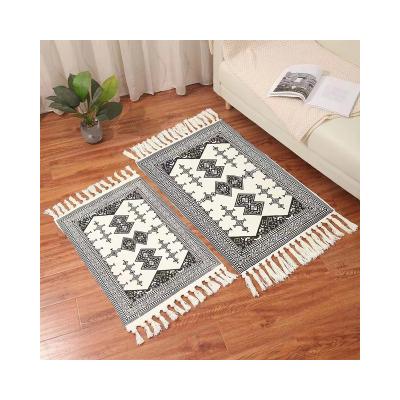 China Customized Modern Popular Living Room Decorations Home Size Floor Cheap Carpet for sale