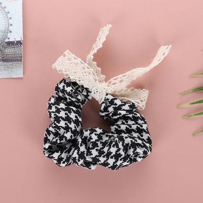 China Wholesale cheap elasticity ponytail scrunchies lovely color hair scrunchie vintage circle flower fabric french girly rope high hair scrunchies for sale