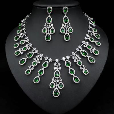 China 2022 CLASSIC High Quality Green CZ Wedding Zirconia 2 Pcs Jewelry Necklace Earring Sets for sale