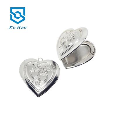 China Romantic Hot Selling Metal Love Wedding Photo Box Necklace Pendant for Wedding and Love Souvenirs for sale