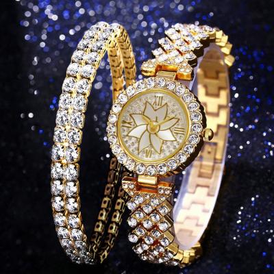 China Hot Selling Qushine Diamond Quartz Watch Automatic Date Double Diamond Bracelet Set For Women for sale