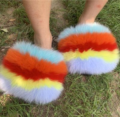 China Fashion Trend Wholesale 1 Pair Real Raccoon Fox Logo Furry Furry Slides Custom Made Fluffy Fur Slipper For Women Slippers for sale