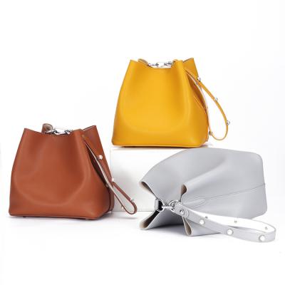 China China Guangzhou factory high quality popular good like summer color woman bucket soft genuine leather shoulder bag for sale