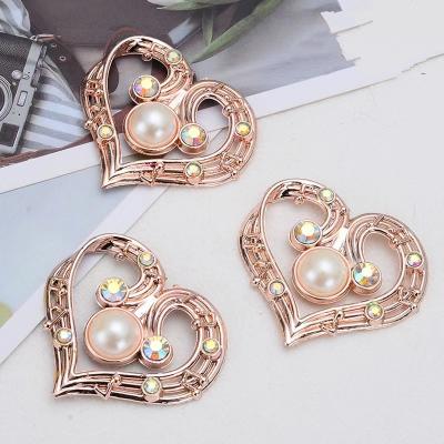 China Shoe Buckle Ladies Shoes Buckle PP+ABS Crystal Rhinestone Pearl Shoe Plastic Buckle Decoration Heart Design for sale