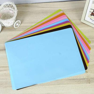 China Single Viable Hot Sale 40*30cm Silicone Mat Heat Resistant Mat For Protective Table for sale