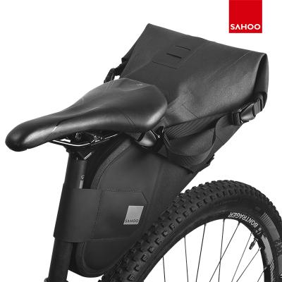 China High Quality Water Resistant Bicycle Saddle Bag Black Large Capacity 7L Waterproof Bag For Bikepacking for sale