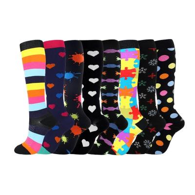 China Amazon Sales 20-30mmhg Sustainable Hot Colorful Soccer Knee High Running Sport Compression Cycling Socks for sale