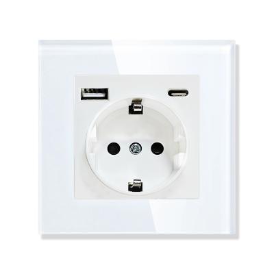 China Electrical Multi Wall Socket Outlet 82 X 82 X 40mm Usb Type C Wall Socket for sale