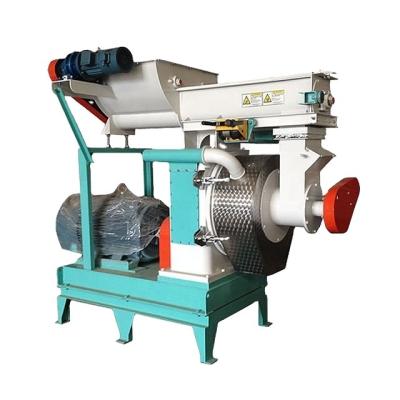 China Farms Alfalfa Pelletizer Sawdust Granulator / Pellet Mill for sale