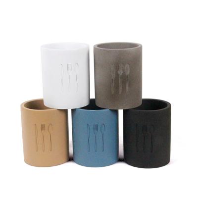 China Taza concreta de cinco del color accesorios concretos blancos de la cocina con el modelo de las bifurcaciones en venta