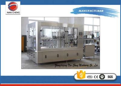 Cina La soda automatica gassosa beve le macchine di rifornimento 2200 x 1600 x 2200mm 3000BPH in vendita