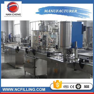 China Máquina de rellenar auto de alta calidad de la poder de soda de la bebida de Nancheng Machanical en venta