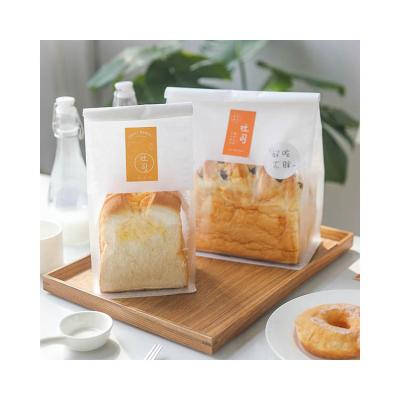 China Recyclable Customized Printing Greaseproof Label Kraft Paper Bread Bag With Window for sale