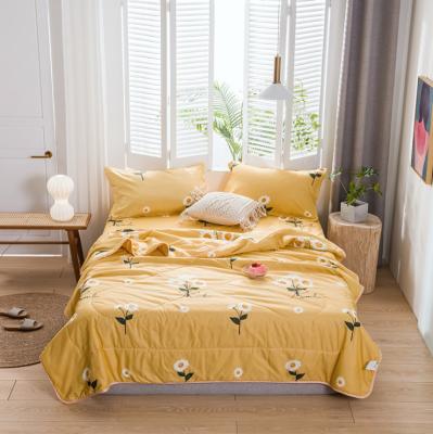 China Modern Hot Sale 4 Piece Comforter Sets Flat Grain Design Fashionable Comforter Cotton for sale