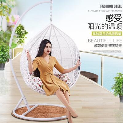 China 2018 New Products Super Comfortable Outdoor Garden Cheap Price Shaped Hanging Swing Chair Red for sale